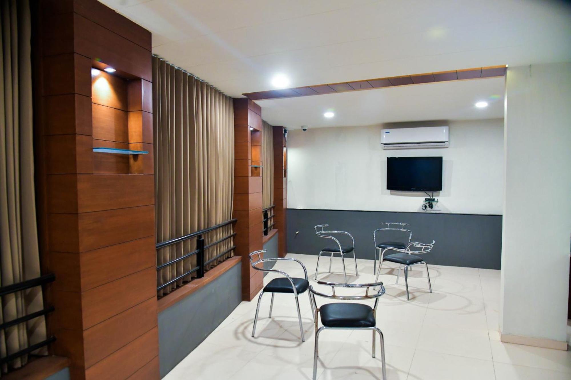 Hotel Ashooka Inn Gandhinagar Extérieur photo