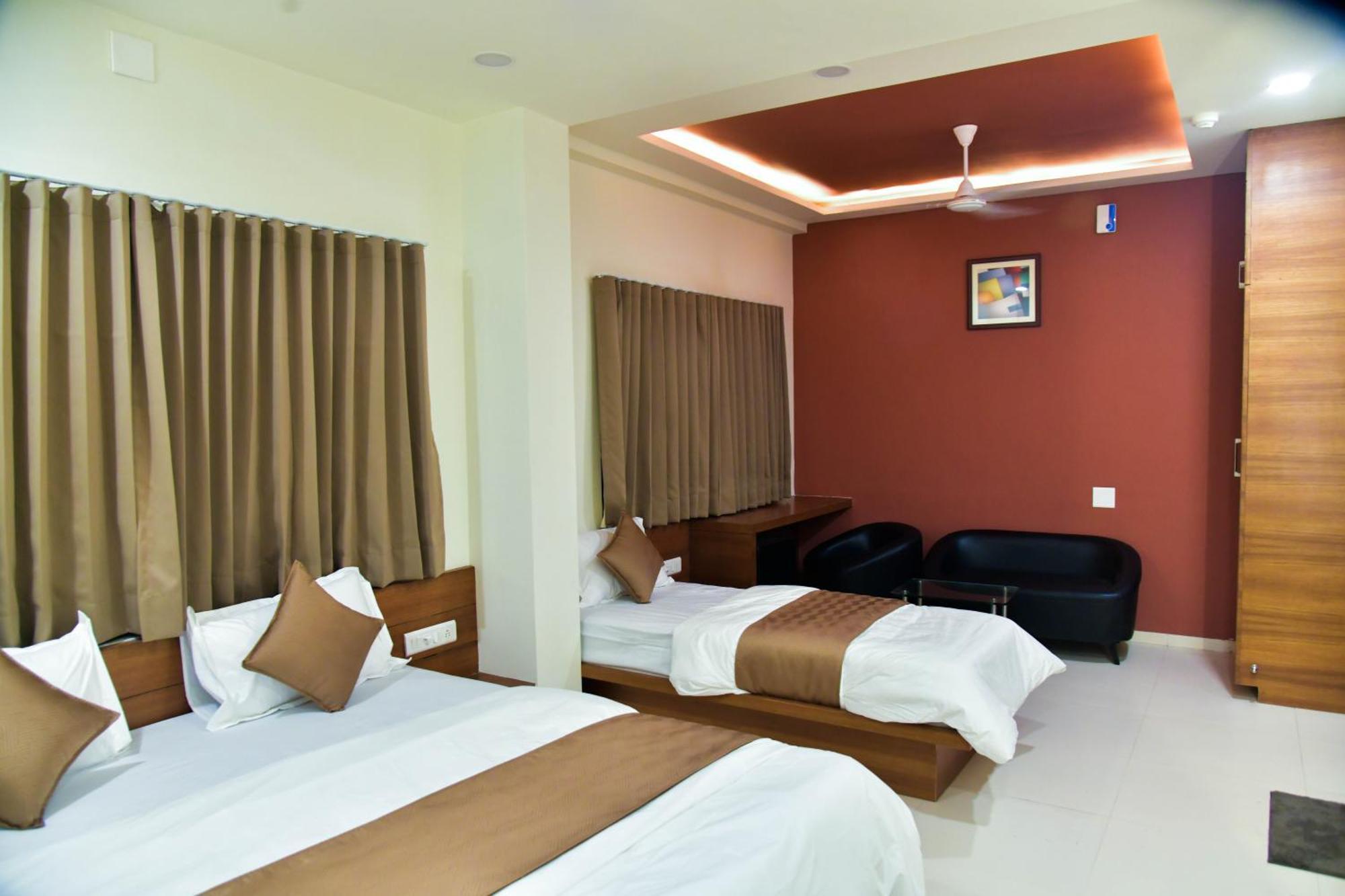 Hotel Ashooka Inn Gandhinagar Extérieur photo