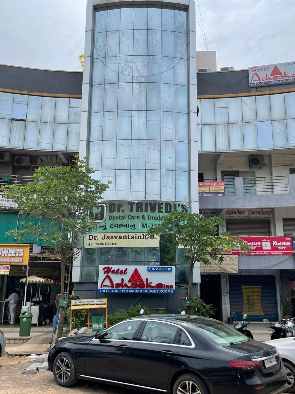 Hotel Ashooka Inn Gandhinagar Extérieur photo
