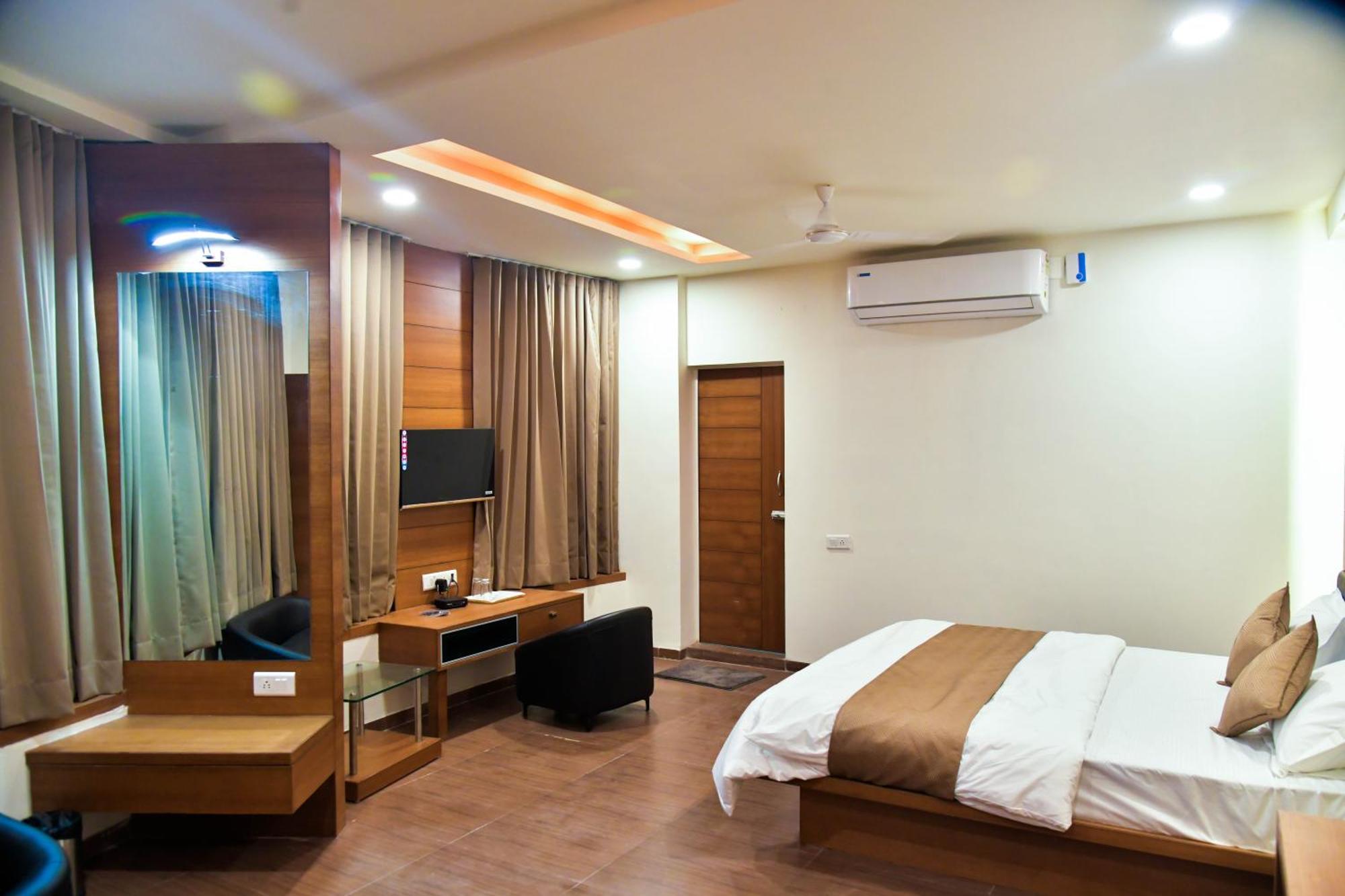 Hotel Ashooka Inn Gandhinagar Extérieur photo