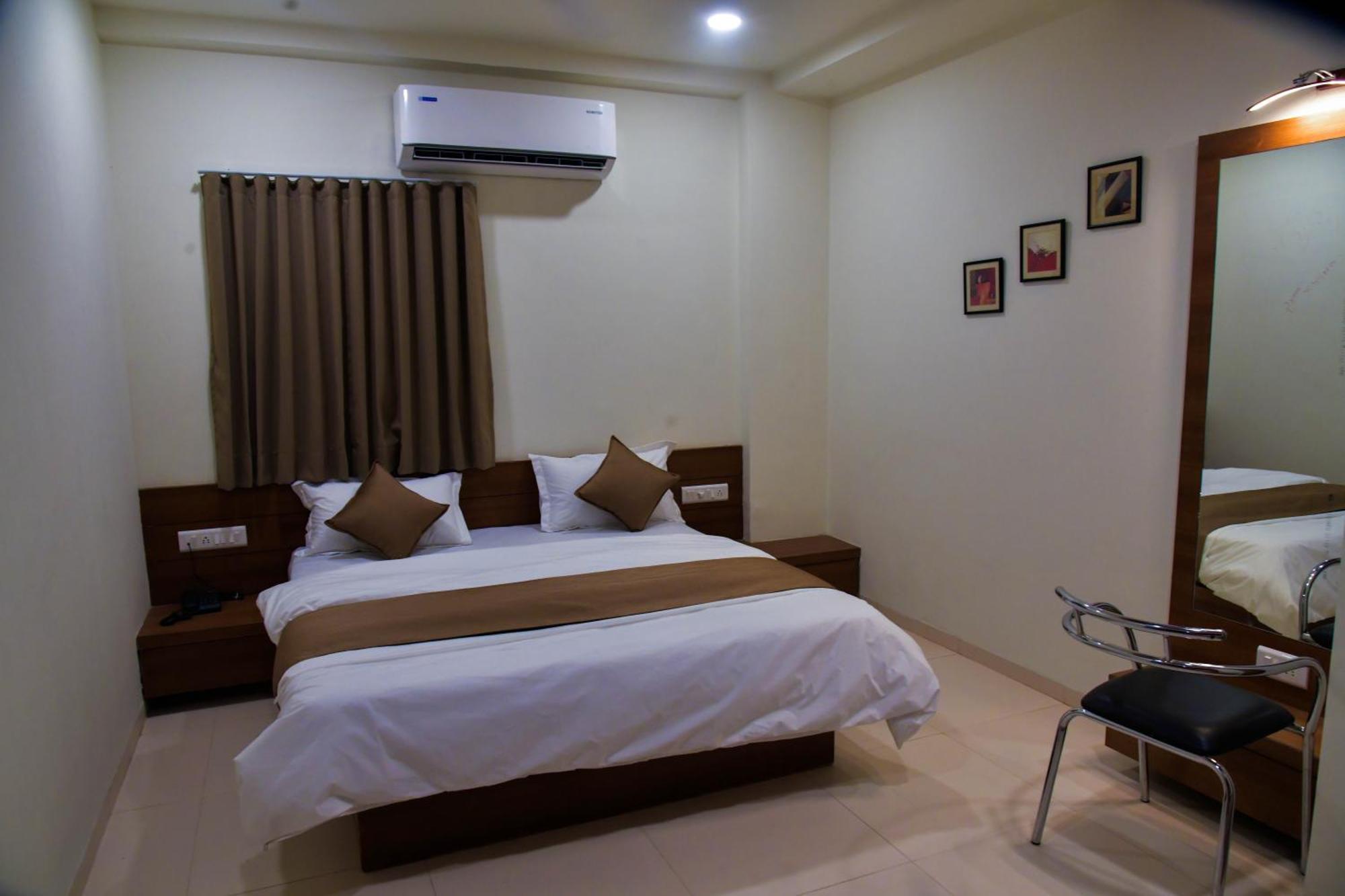 Hotel Ashooka Inn Gandhinagar Extérieur photo