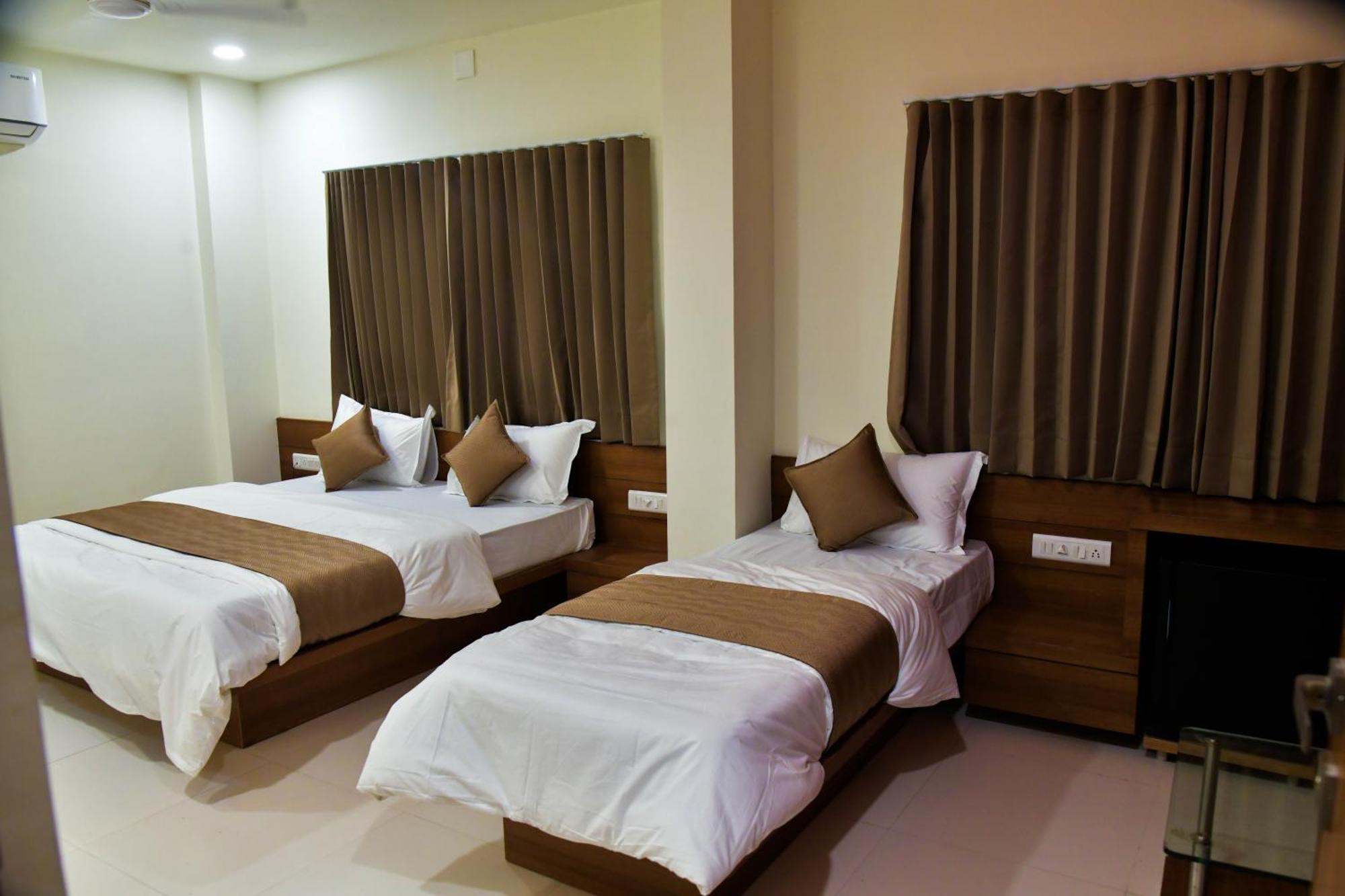 Hotel Ashooka Inn Gandhinagar Extérieur photo