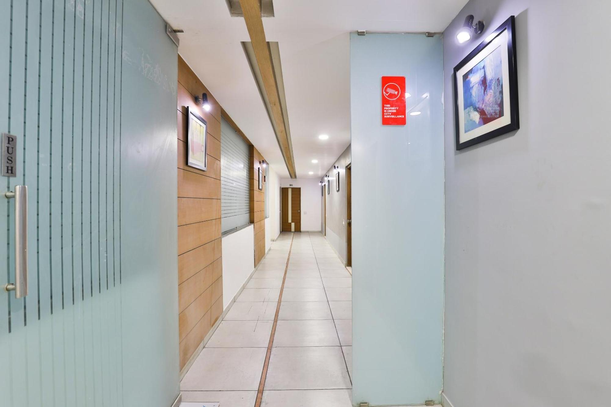 Hotel Ashooka Inn Gandhinagar Extérieur photo